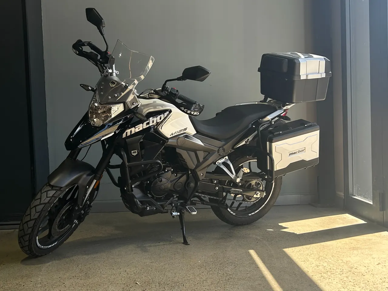 Macbor Montana XR1 125