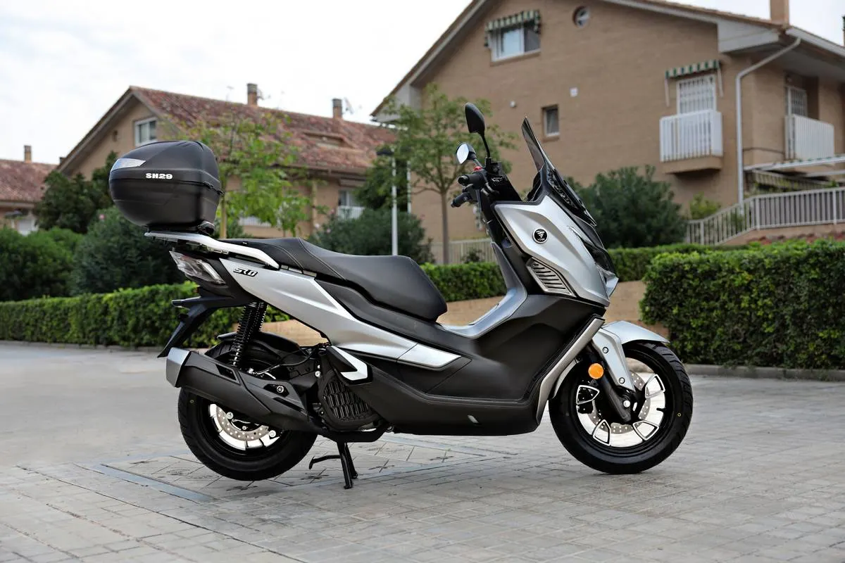Detalle de SR1 125 Voge 7