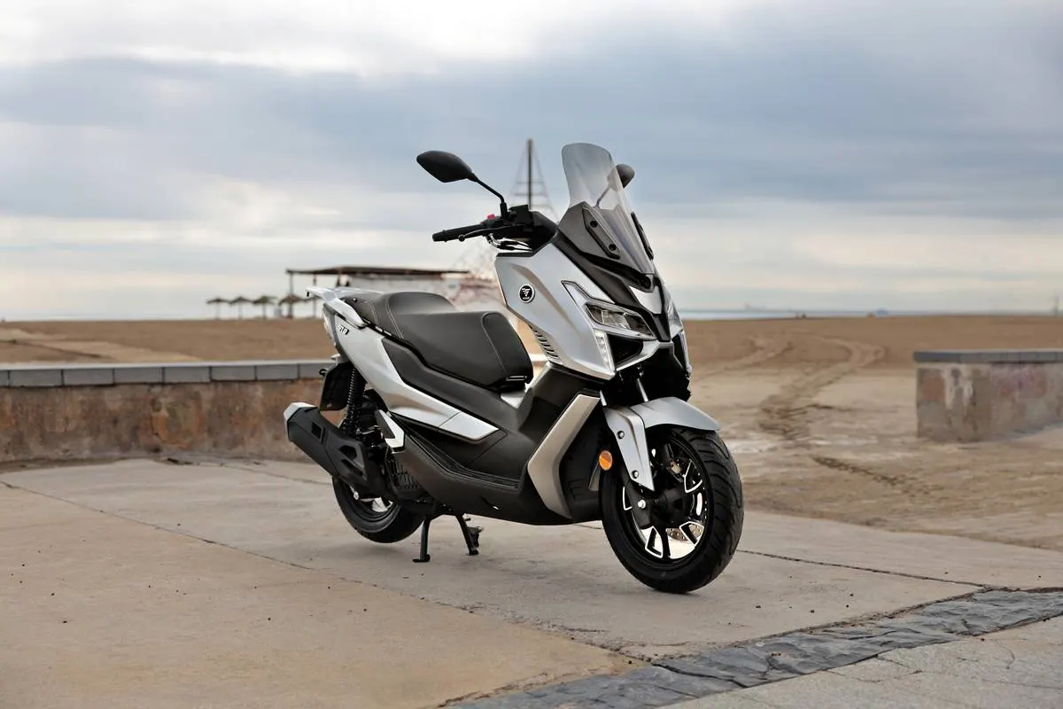 Detalle de SR1 125 Voge 8